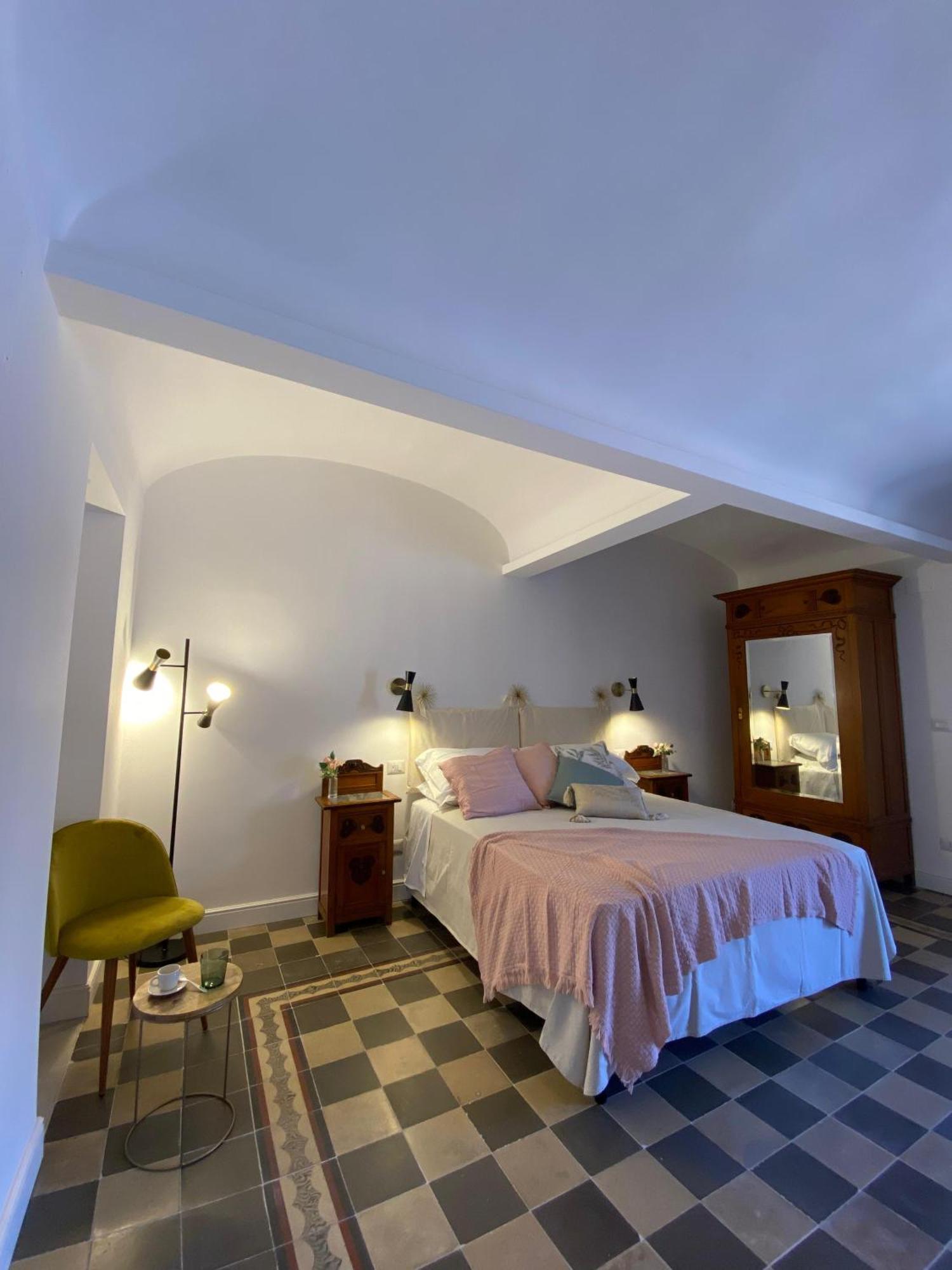 Bed and Breakfast Dimora Dei Minoriti à Catane Extérieur photo